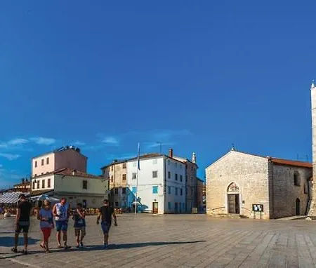 וילה Nola Valbandon